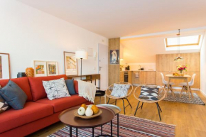Amazing City Center 2 bdr flat!